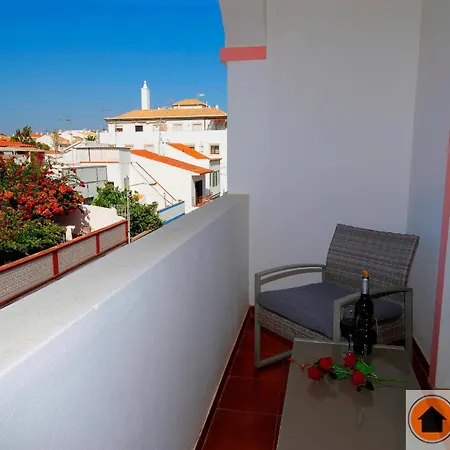 Josie-cosy 2 Bed In Town Centre
