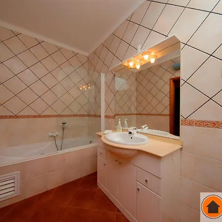 Josie-cosy 2 Bed In Town Centre Appartement *