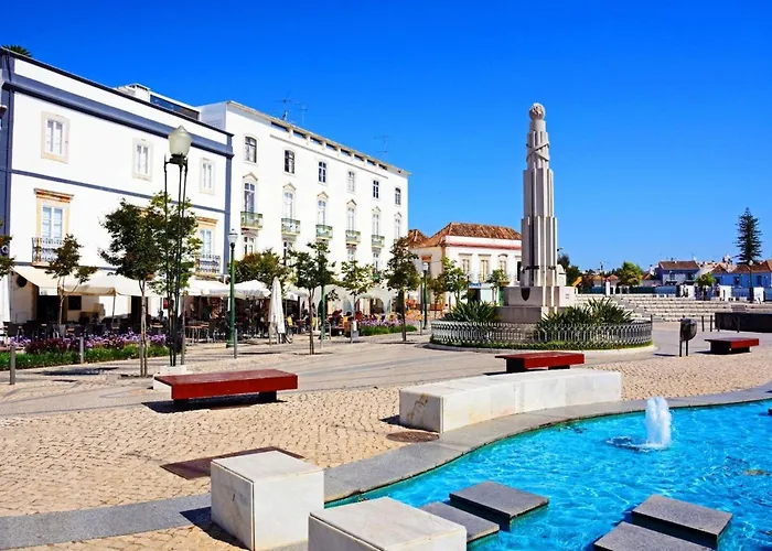 Josie-cosy 2 Bed In Town Centre شقة